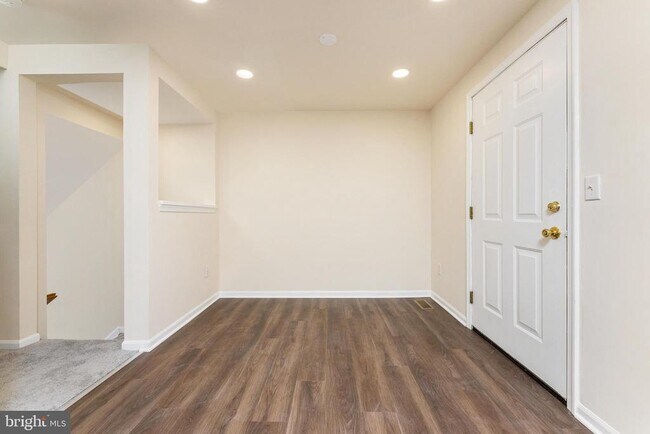 Building Photo - 3421 Belleplain Ct