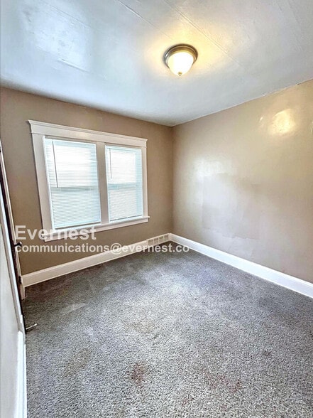 Building Photo - 12701 Benham Ave