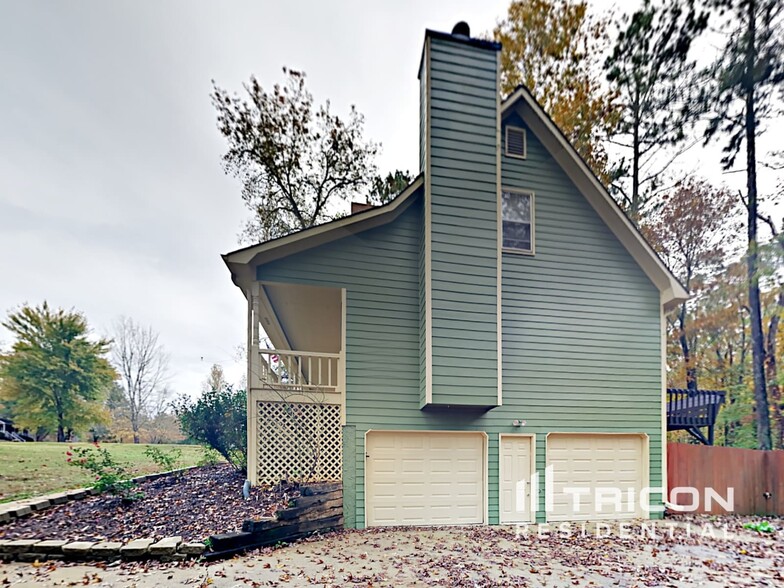 Building Photo - 579 Stratford Dr
