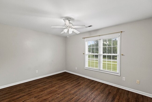 Building Photo - Swansboro Home for Rent!