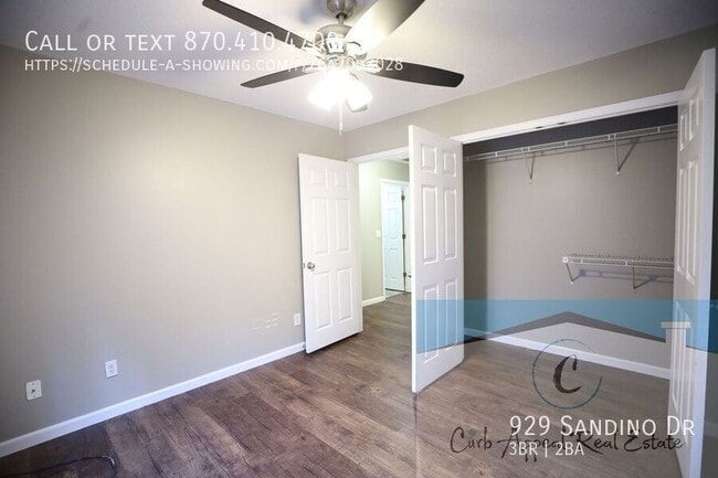 Building Photo - 929 Sandino Dr