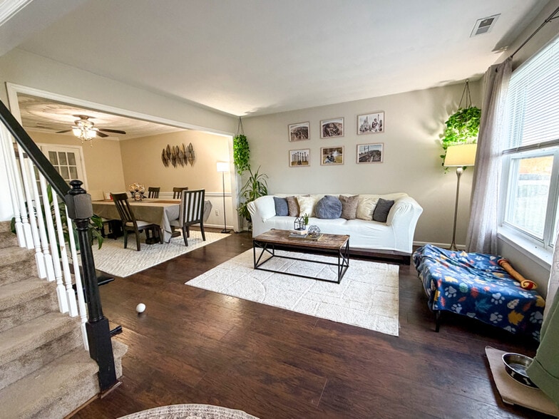 Building Photo - 2316 Eagle Dr