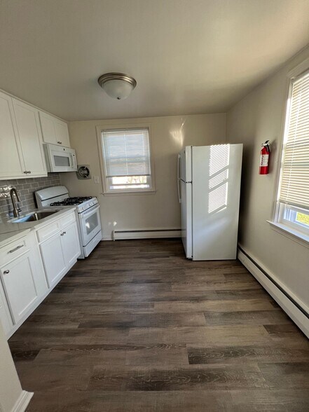 Building Photo - 3526 Rhoads Ave