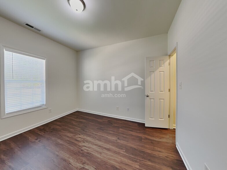 Building Photo - 2316 King Malcolm Ln