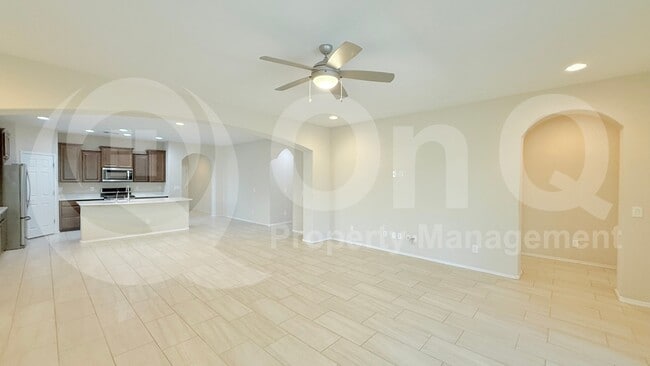 Building Photo - 6613 W Sonoma Way