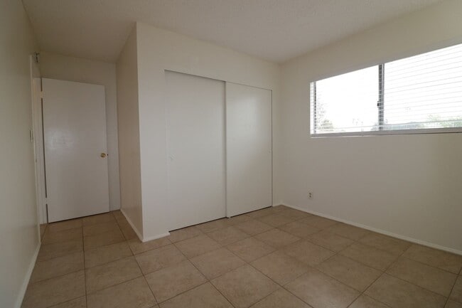 Building Photo - Two story 4/Bed, 2.5/bath  Home for Lease ...