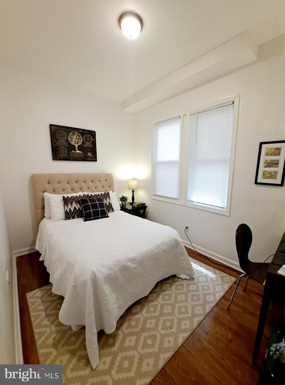 Building Photo - 4064 Parkside Ave