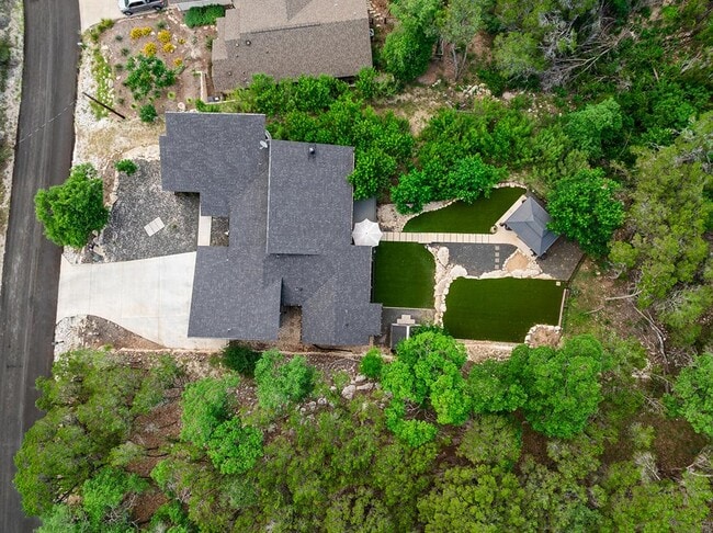 Building Photo - 20702 Post Oak Dr