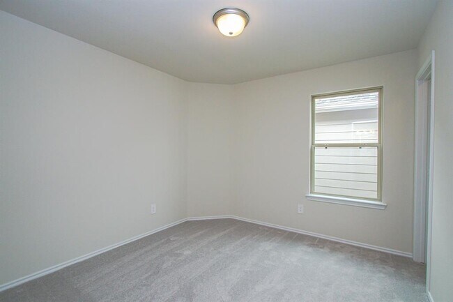 Building Photo - 3413 Knighton Hill Dr