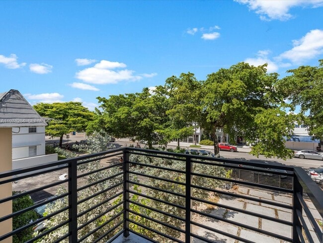 Building Photo - 1134 71st St