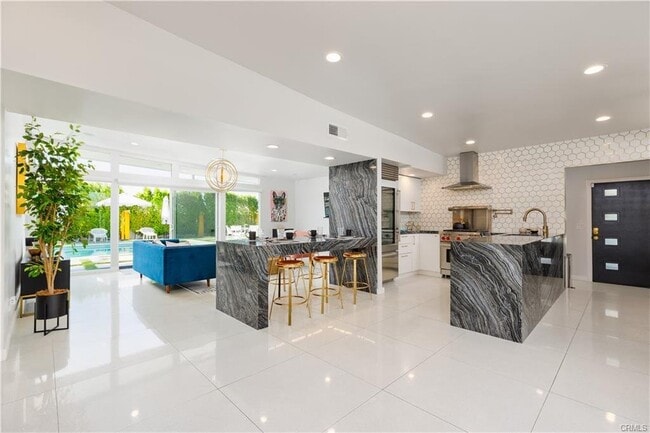 Building Photo - 3466 E Paseo Barbara