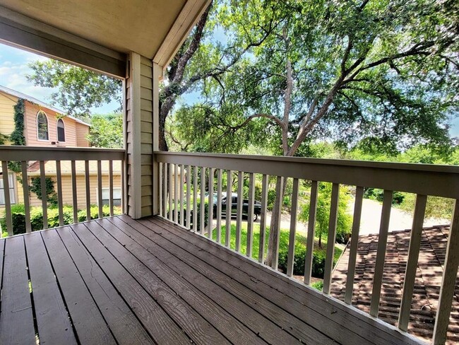 Building Photo - Beautiful and Spacious 4 BR / 3 BA Home fo...