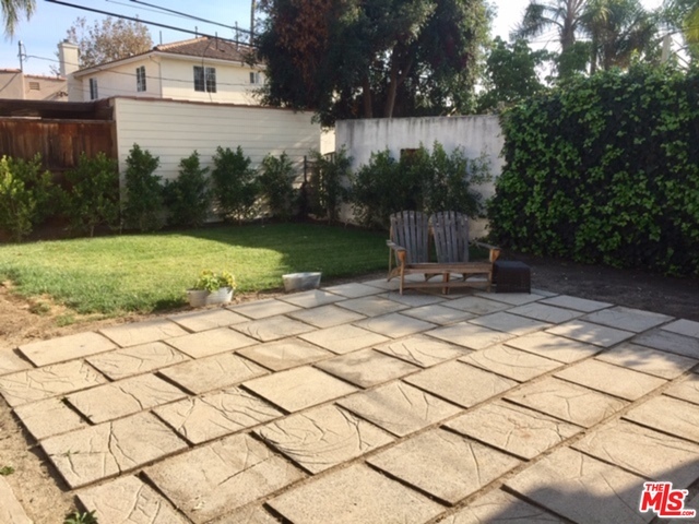 Building Photo - 1344 S Curson Ave
