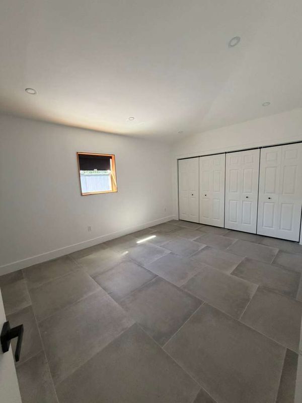 Building Photo - 14240 S Biscayne River Dr