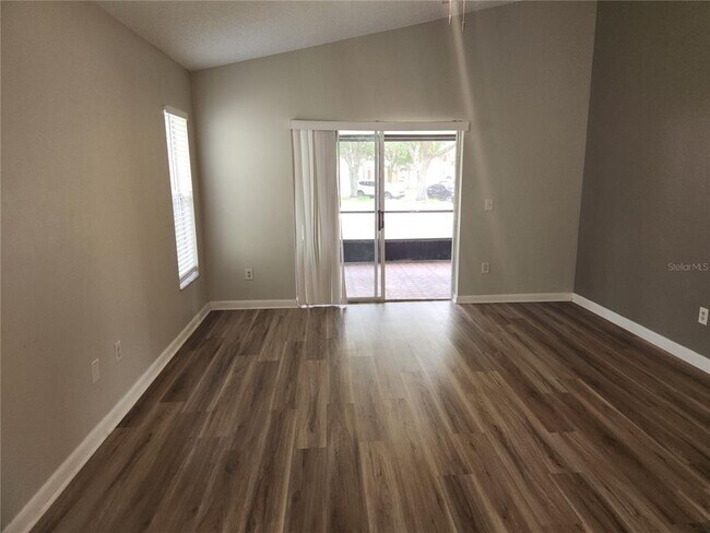 Building Photo - 150 Abbey Hollow Dr