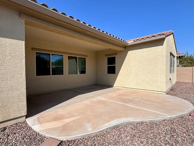 Building Photo - 3497 E Loma Vista St