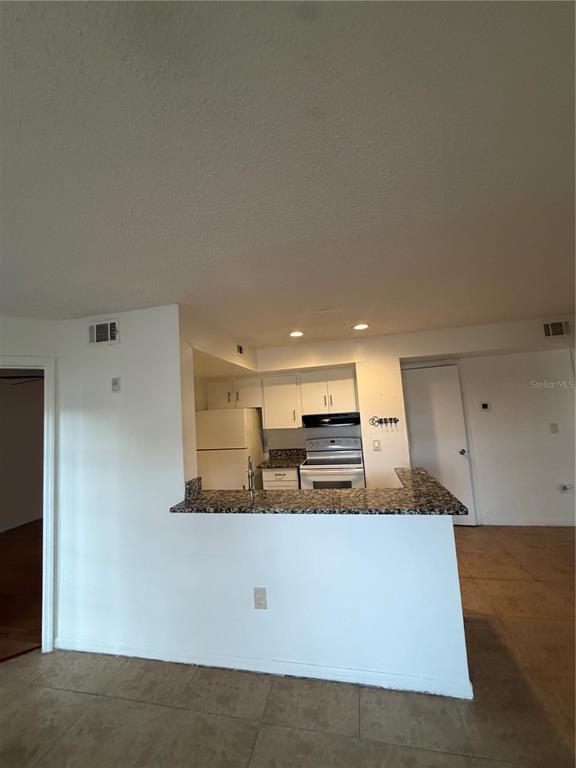 Building Photo - 437 Fountainhead Cir