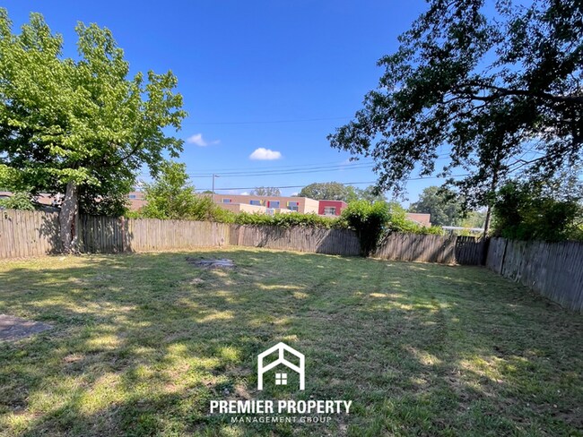 Building Photo - HALF OFF FIRST MONTHS RENT! Charming 3BR/1.5BA in 38118 | Hardwood Floors & Spacious Fenced Backyard