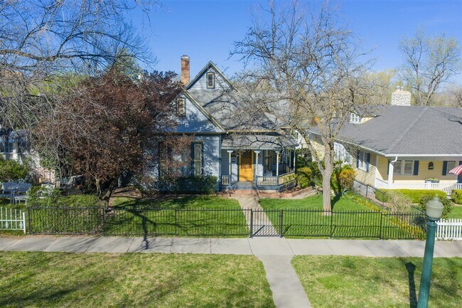 Building Photo - Historic Mount Vernon 4x1.5 Home Steps from Downtown Prescott