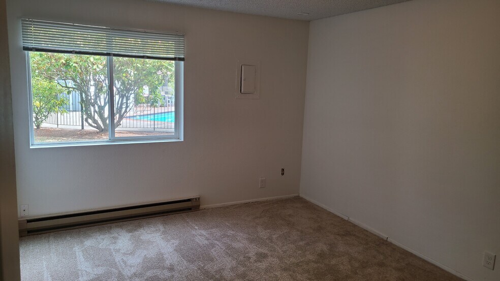 Bedroom - 47 Eagle Crest Dr