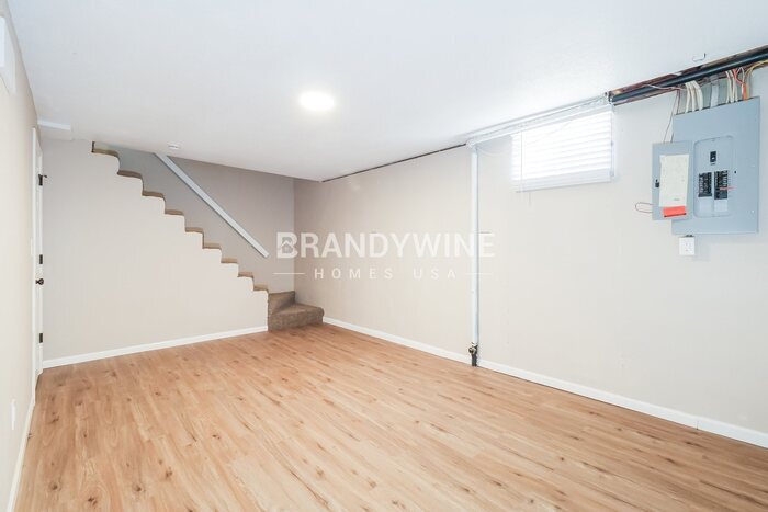 Building Photo - 941 NE Bristol Dr