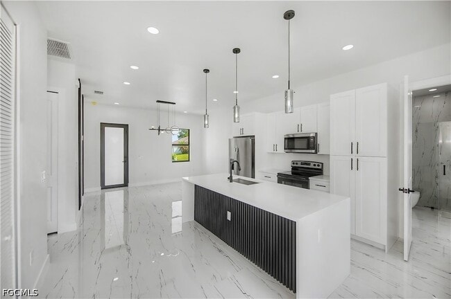 Building Photo - 3123 69th St W