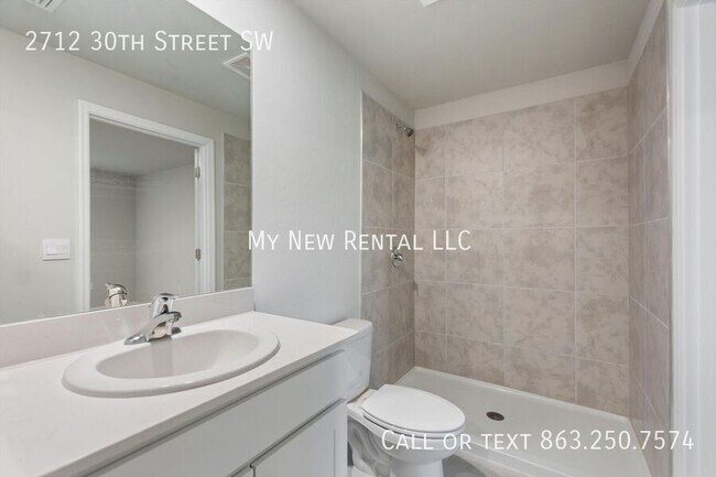 Building Photo - 2712 30th St SW