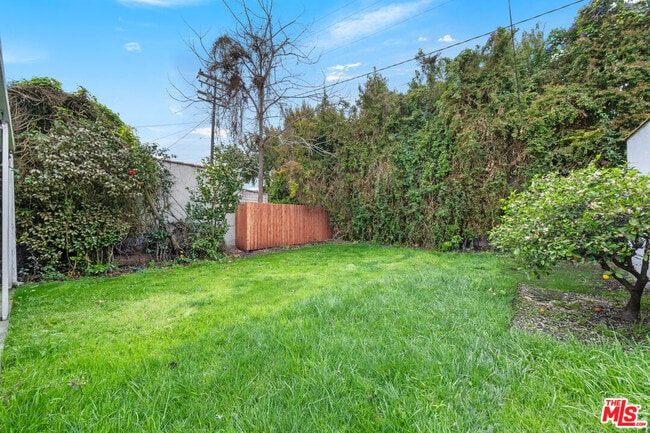 Building Photo - 205 S Hamel Dr