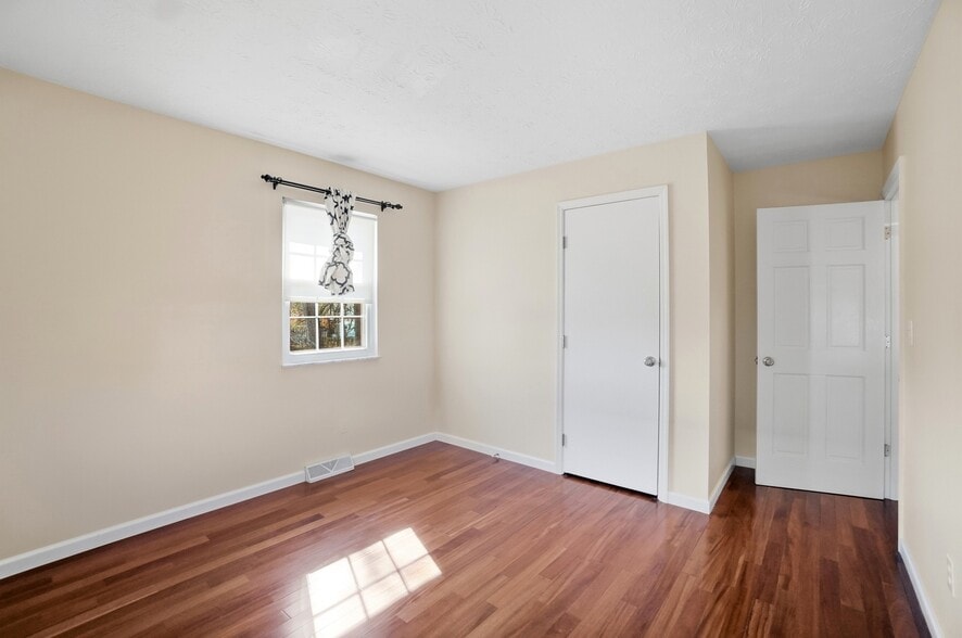 Building Photo - 1849 Lemontree Ln