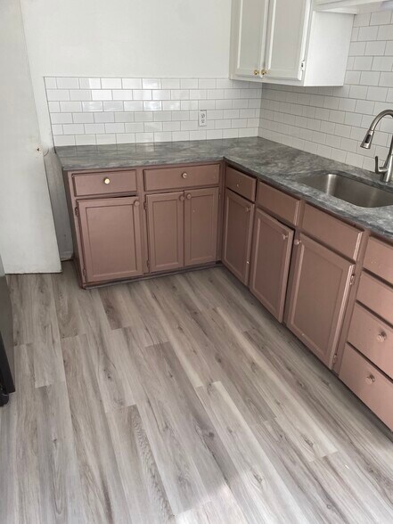 Building Photo - 4014 E Woodrow Pl