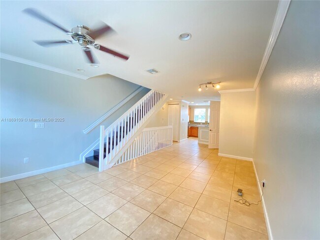 Building Photo - 770 Millbrae Ct