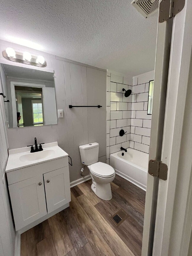 Building Photo - Cozy 3BR Rental in Pearl, MS – Spacious Ya...