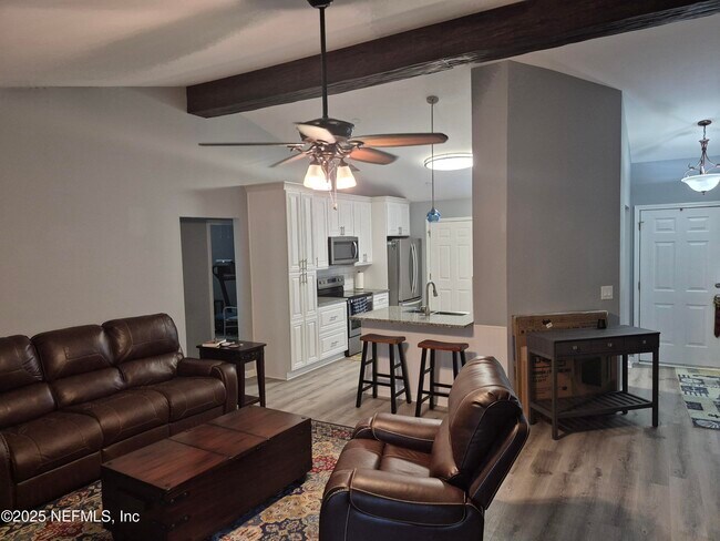 Building Photo - 1688 Northglen Cir