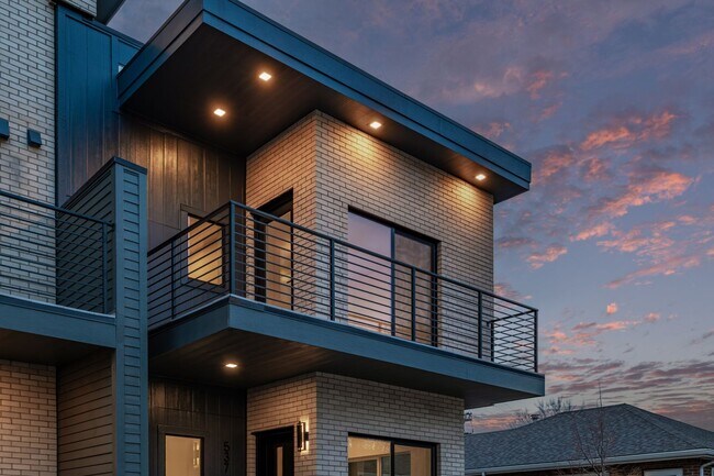 Building Photo - Luxury Cherry Creek Home Available Now! | ...