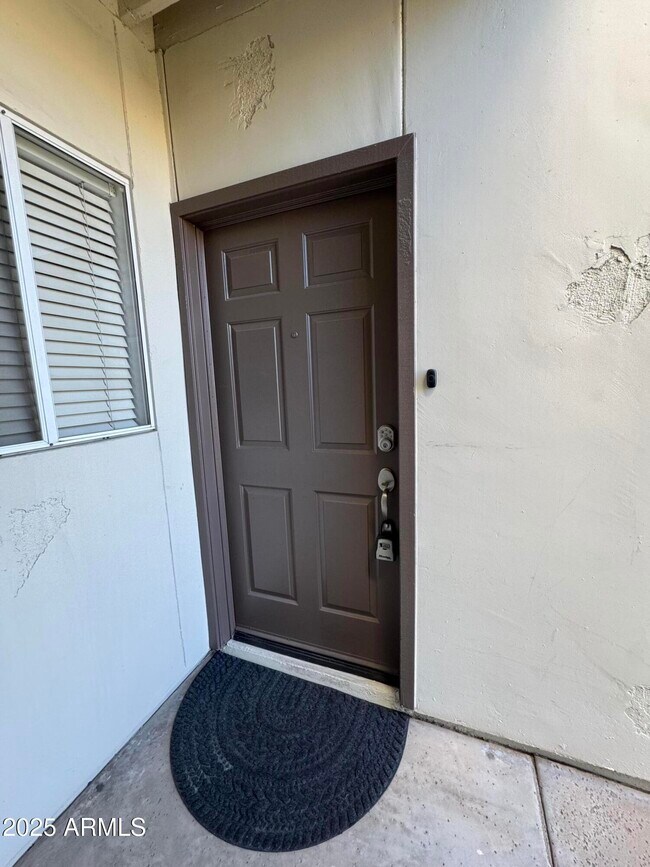 Building Photo - 1825 W Ray Rd