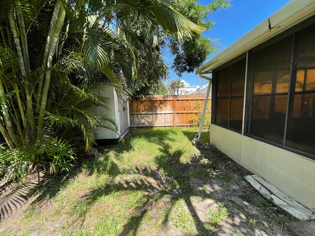 Building Photo - 1811 Mississippi Ave NE