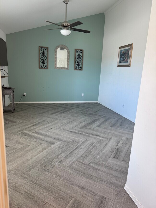 Building Photo - 732 Gold Beach Dr