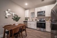 Building Photo - High-End Living, Perfectly Executed!