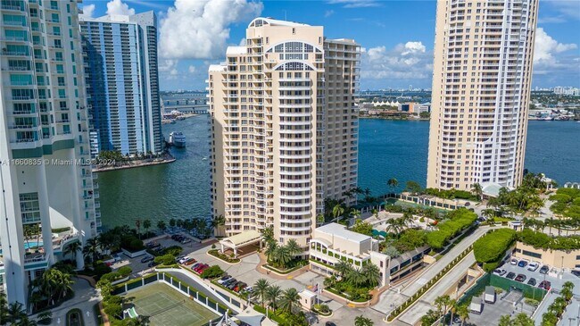 Building Photo - 888 Brickell Key Dr