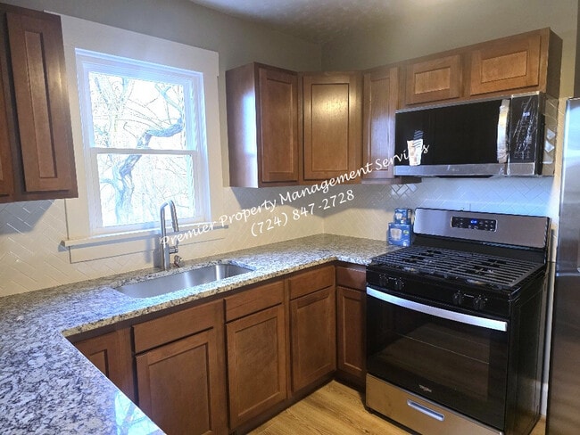 Building Photo - 655 9th St