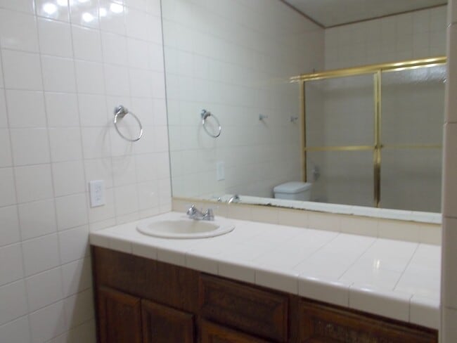 Building Photo - Charming 3-Bedroom, 2-Bath Single-Story Ho...