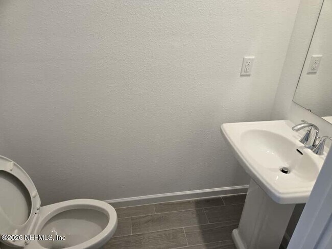 Building Photo - 198 Hubbard Bnd