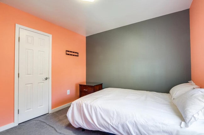 Building Photo - 3 Joyceton Terrace