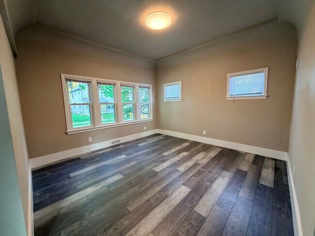Building Photo - 2040 N 28th St