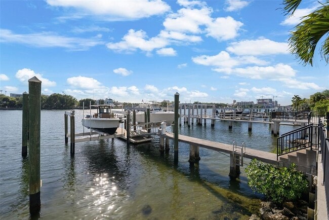 Building Photo - 1123 Abbeys Way