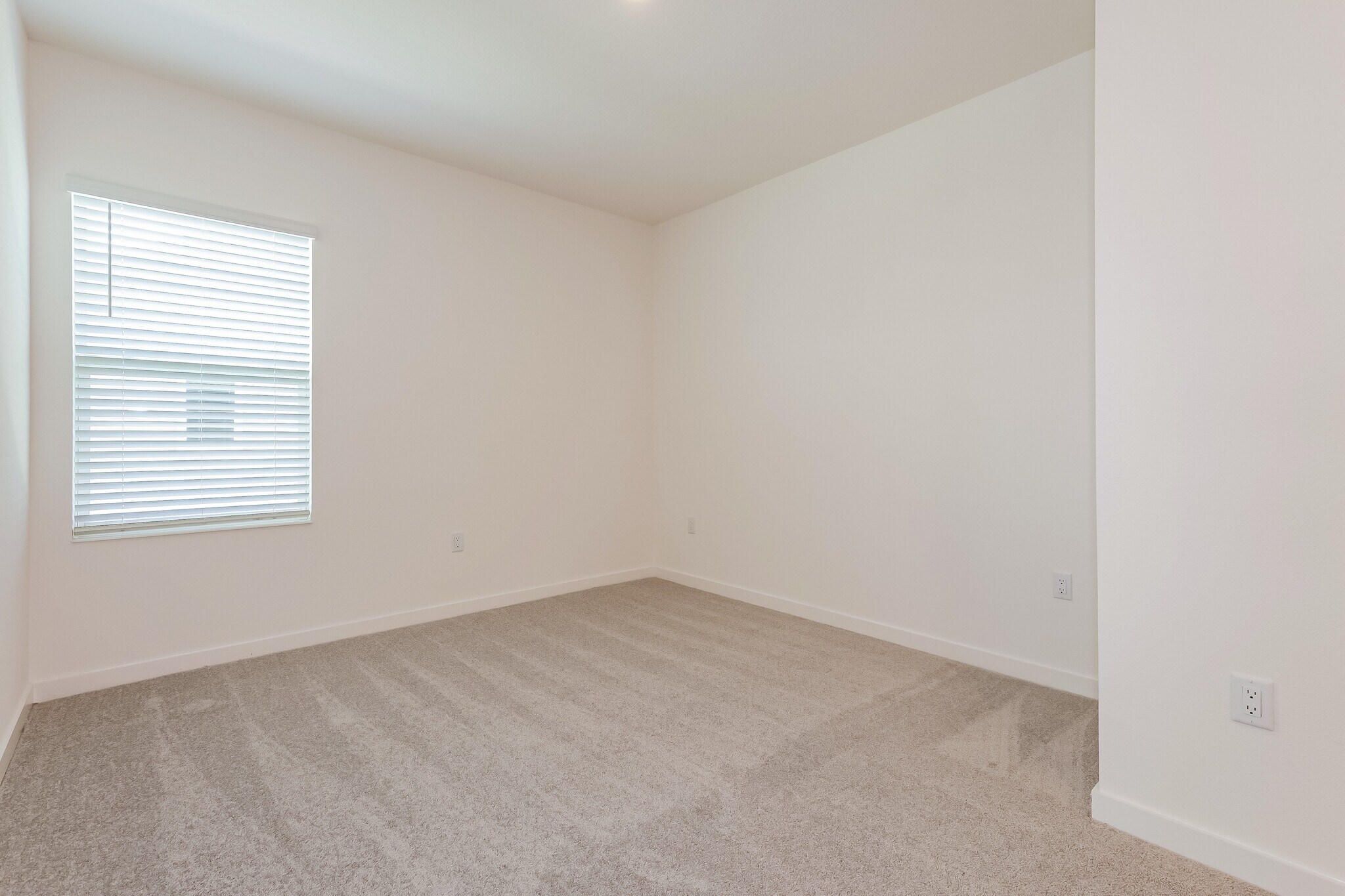 Building Photo - 1477 Tristar Dr