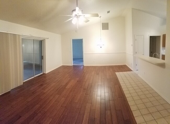 Building Photo - 5290 SW 89th Pl