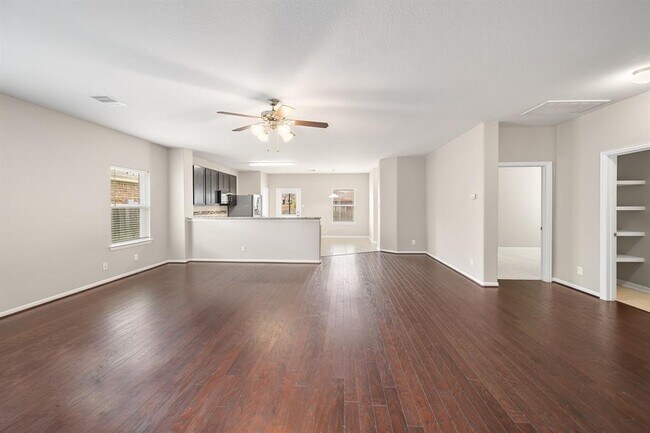 Building Photo - 30111 Saw Oaks Dr