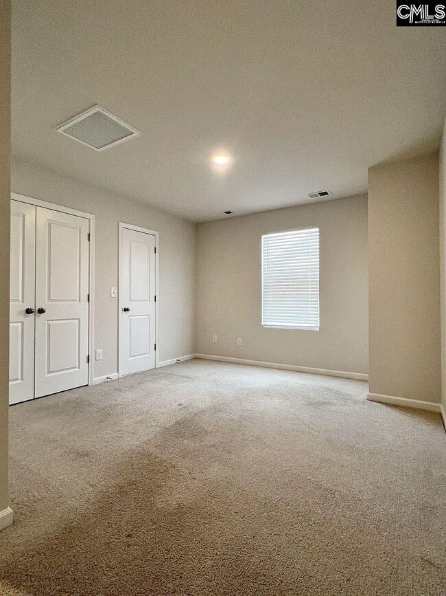 Building Photo - 199 Kitti Wake Dr