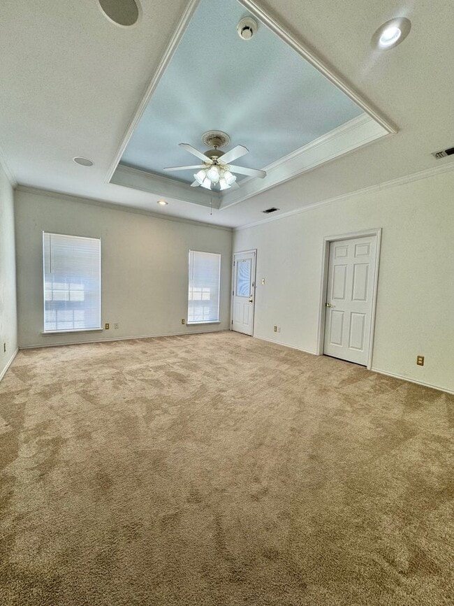 Building Photo - NOW AVAILABLE - Beautiful Patio Home in Southridge!!